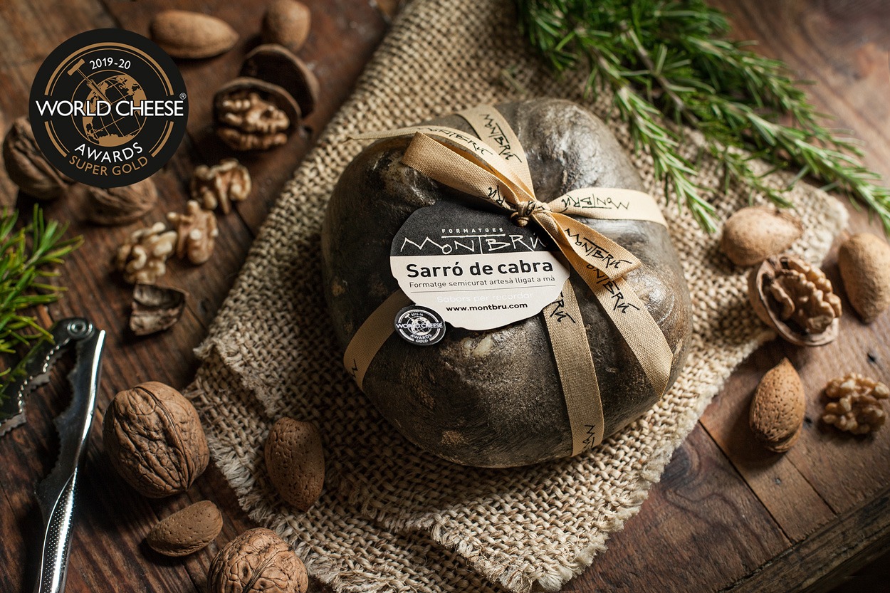 El Sarró de Montbrú és el millor formatge de cabra de pell florida del món